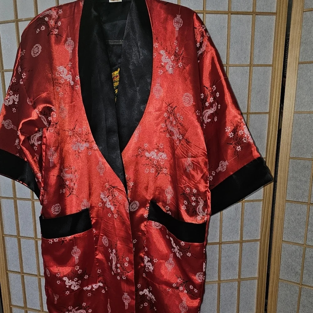 Silky satin dragon Reversible Kimono - Picture 13 of 13